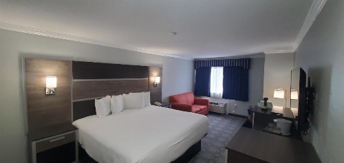 Ambassador Inn and Suites image 15