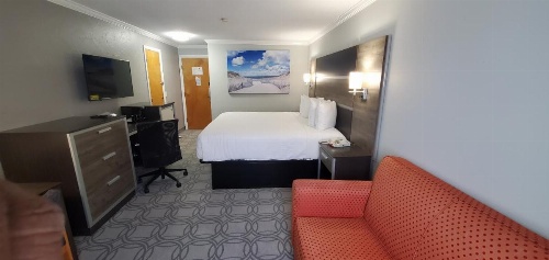 Ambassador Inn and Suites image 16