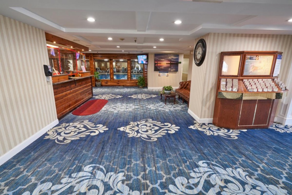 Ambassador Inn and Suites Image 6